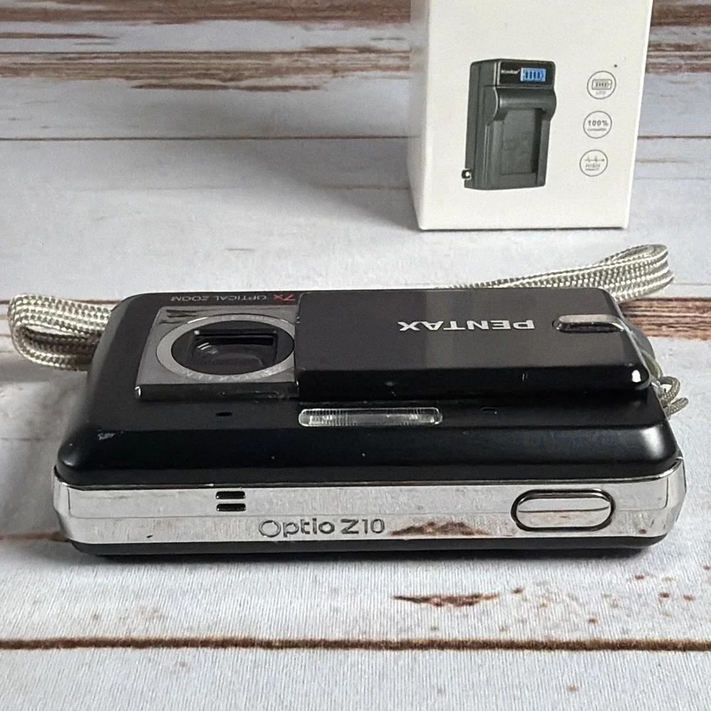 Pentax Optio Z10 8MP Digital Camera Silver Bundle Tested Works Used